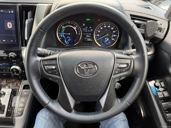 231 Toyota Alphard  2.5 Hybrid 383531519