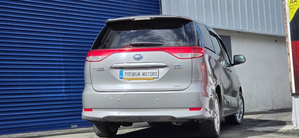 Toyota Estima Hybrid 383534423