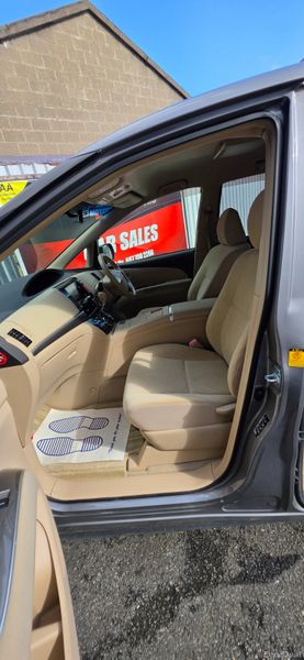 Toyota Estima Hybrid 383534429