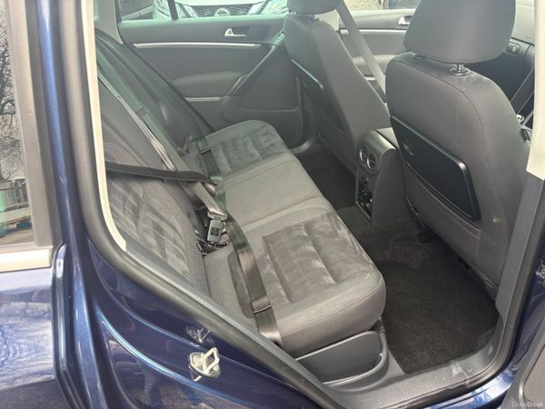 Volkswagen Tiguan 383537379