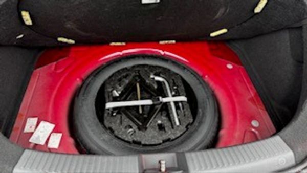 VOLKSWAGEN BEETLE AUTOMATIC C/W  REVERSE CAMERA 383640755