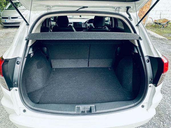 Honda Vezel 2019 1.5 Hybrid Auto 30700 KM ONLY 383679773