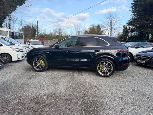 Porsche Cayenne 2022 383610059