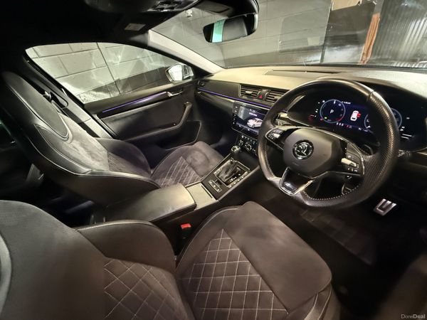 221  Skoda Superb 1.4 TSi-E Sportline + DSG Estate 383610765