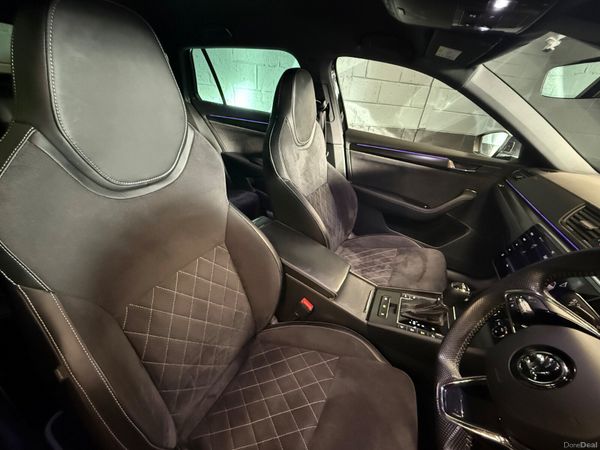 221  Skoda Superb 1.4 TSi-E Sportline + DSG Estate 383610767