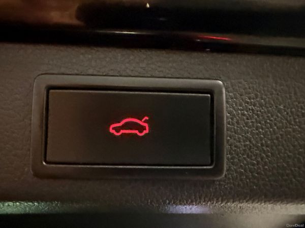 221  Skoda Superb 1.4 TSi-E Sportline + DSG Estate 383610849