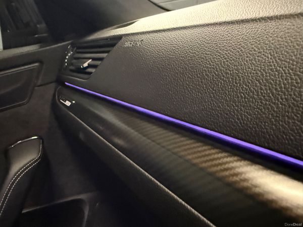 221  Skoda Superb 1.4 TSi-E Sportline + DSG Estate 383610857