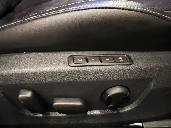 221  Skoda Superb 1.4 TSi-E Sportline + DSG Estate 383610859