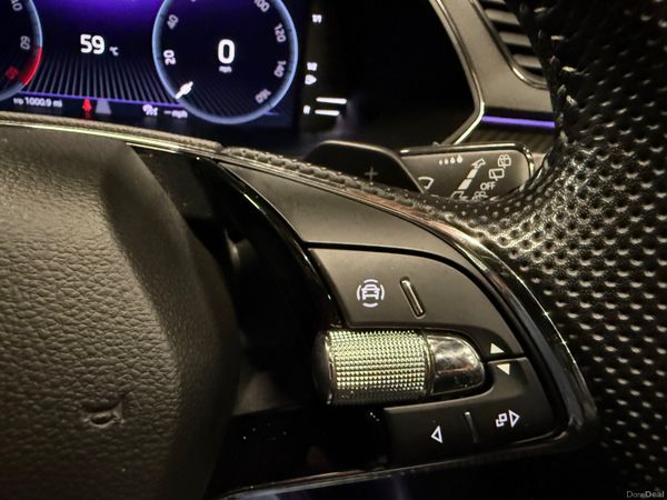 221  Skoda Superb 1.4 TSi-E Sportline + DSG Estate 383610835