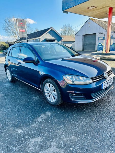 Volkswagen Golf 2014 383616317