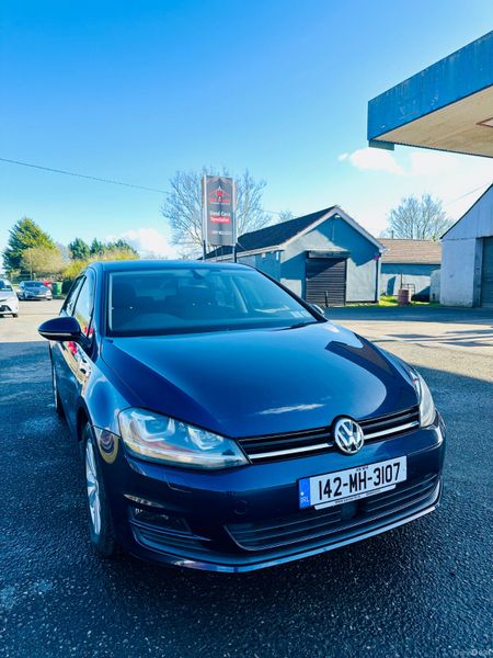 Volkswagen Golf 2014 383616329
