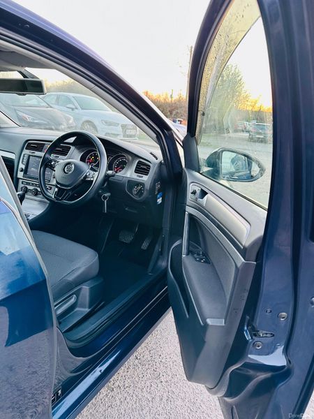 Volkswagen Golf 2014 383616335