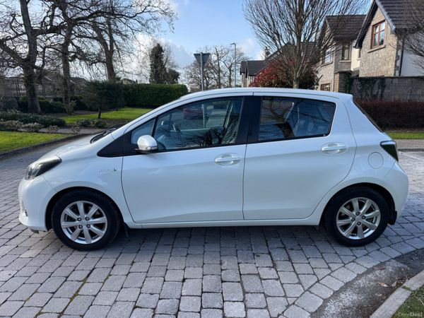 Toyota Yaris Hybrid Automatic 383623183