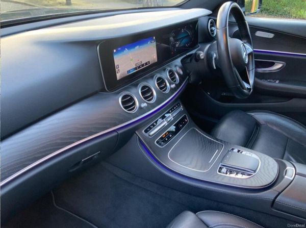 Mercedes-Benz E-Class 2022 383627493