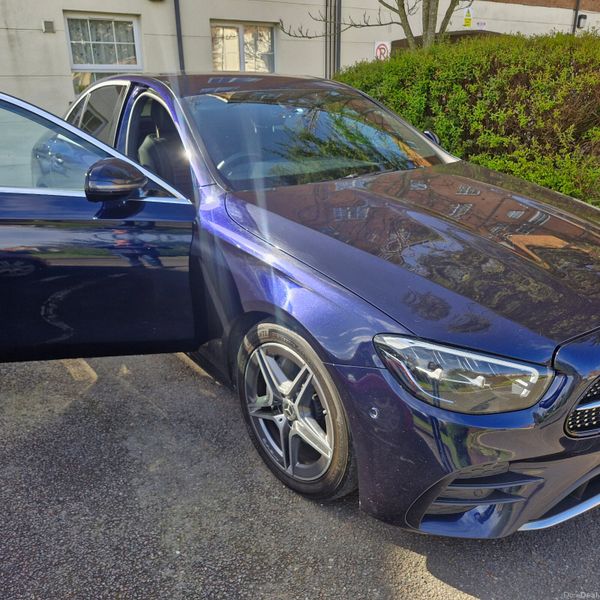 Mercedes-Benz E-Class 2022 383627555