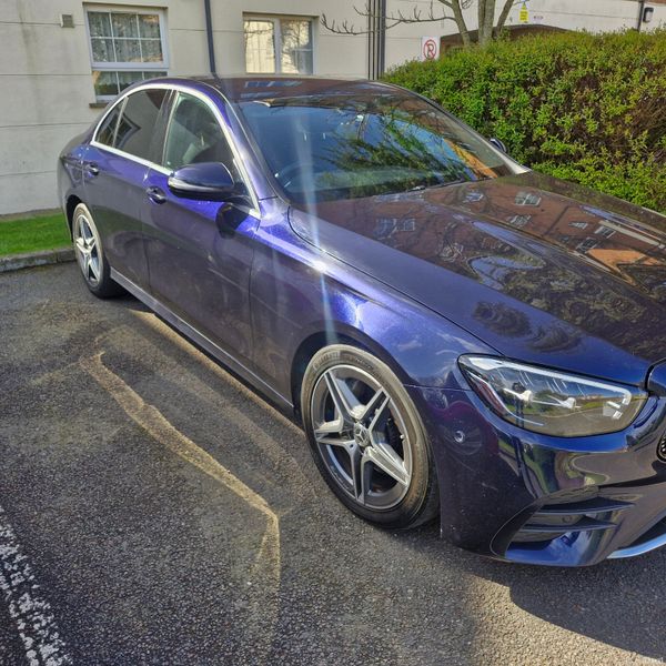 Mercedes-Benz E-Class 2022 383627571