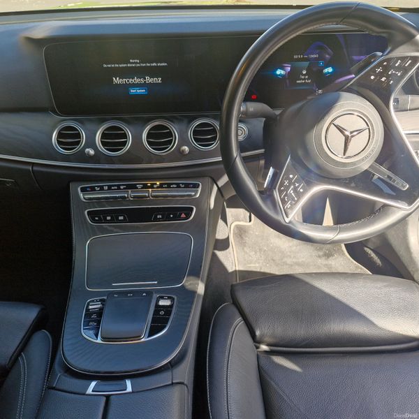 Mercedes-Benz E-Class 2022 383627539