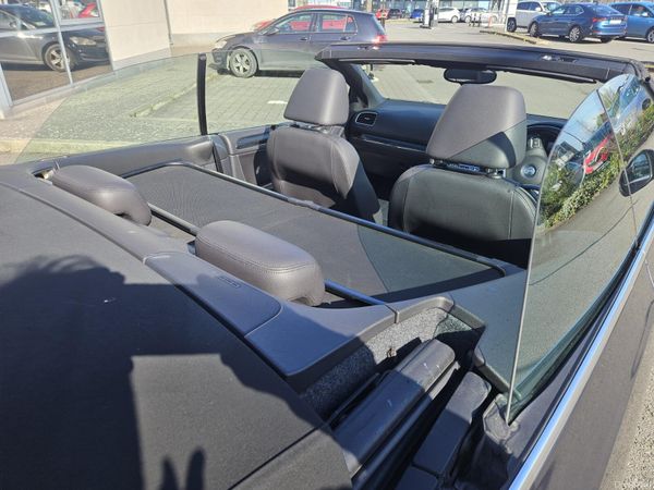 Volkswagen Golf  Automatic  1.2TSI Cabriolet 383638937