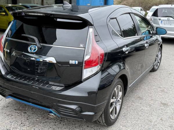 2017 Toyota Aqua Hybrid Automatic/ Modelista Spec 383767235