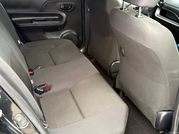 2017 Toyota Aqua Hybrid Automatic/ Modelista Spec 383767239