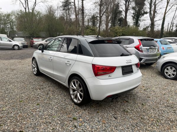 Audi A1 2012 383775643