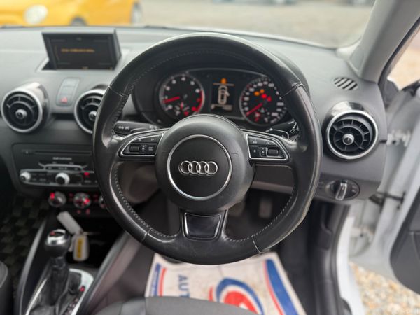 Audi A1 2012 383775649