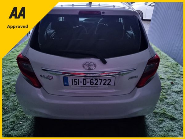 2015 Toyota Vitz 1.L Automatic 383779425