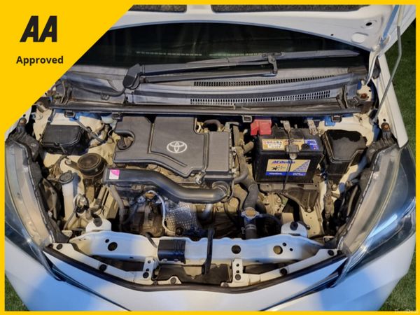 2015 Toyota Vitz 1.L Automatic 383779431