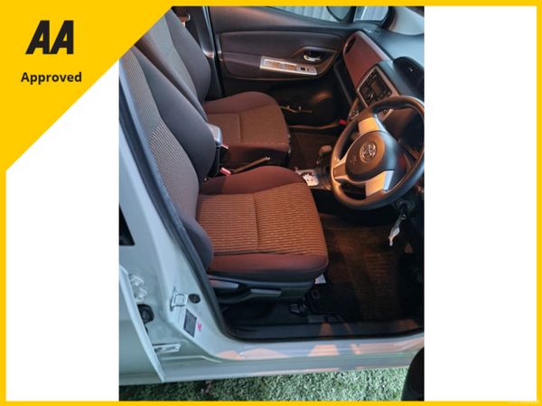 2015 Toyota Vitz 1.L Automatic 383779437