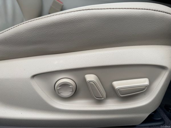 Toyota Camry PLATINUM IRISH CAR TOP SPEC 383781657