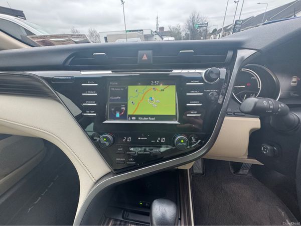 Toyota Camry PLATINUM IRISH CAR TOP SPEC 383781659