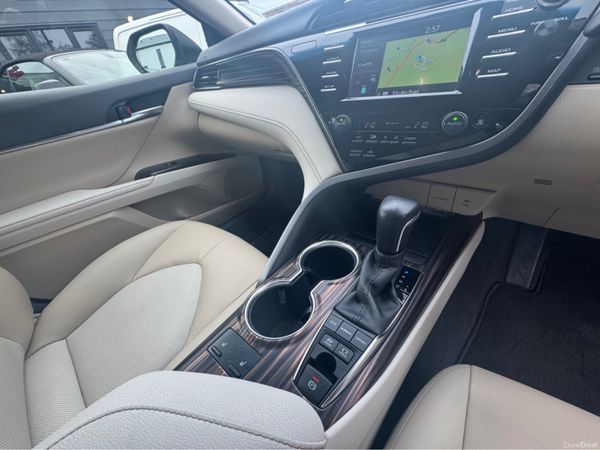 Toyota Camry PLATINUM IRISH CAR TOP SPEC 383781663