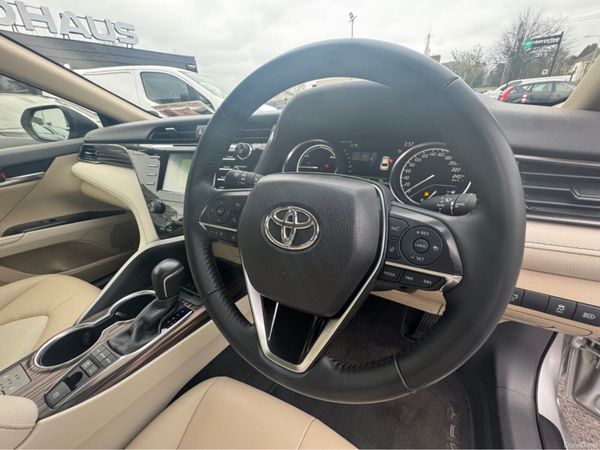 Toyota Camry PLATINUM IRISH CAR TOP SPEC 383781635