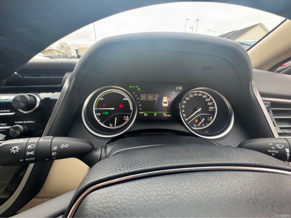 Toyota Camry PLATINUM IRISH CAR TOP SPEC 383781639