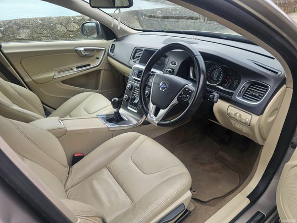 Volvo V60 2014 1.6 Diesel 383795845