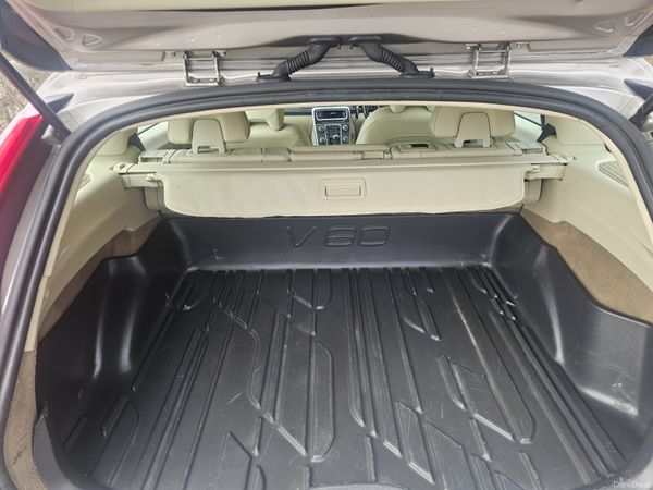 Volvo V60 2014 1.6 Diesel 383795831