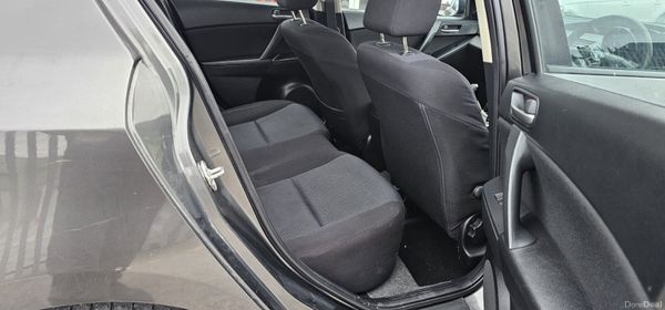 2011 Mazda 3 (Low milage) 383798945