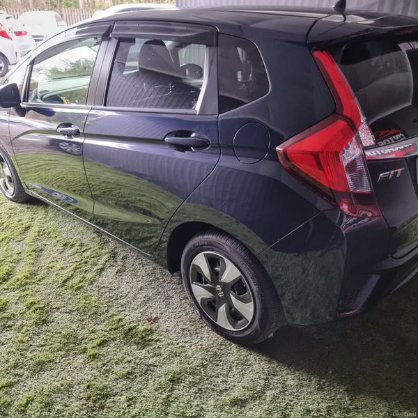 2016 Honda Fit/ Jazz 2016 Automatic 383713721