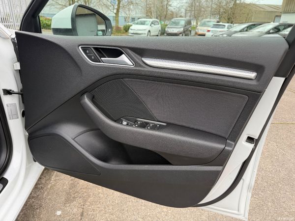 Audi A3 S-Line Automatic 1.4 383715843