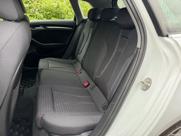 Audi A3 S-Line Automatic 1.4 383715881