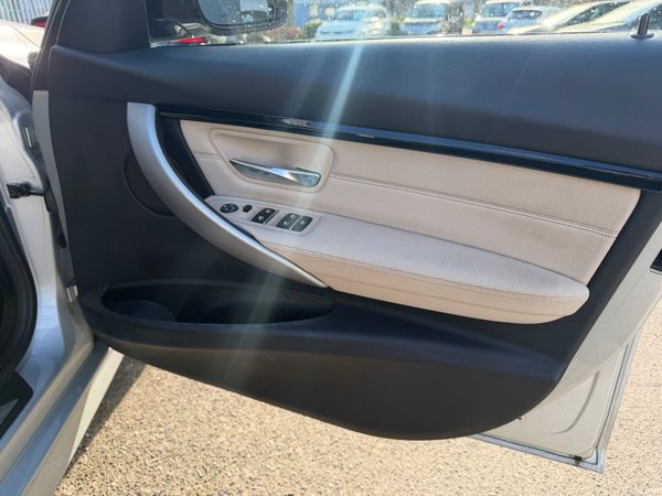 BMW 330e M-Sport 2017 383717487