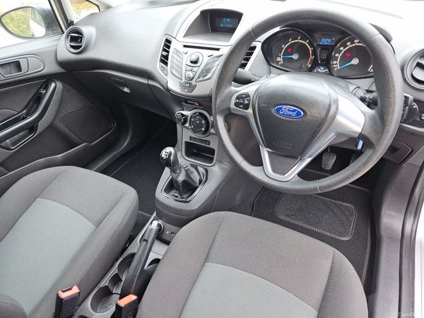 Ford Fiesta 2013 1.2 low mileage only 105klm 383719771