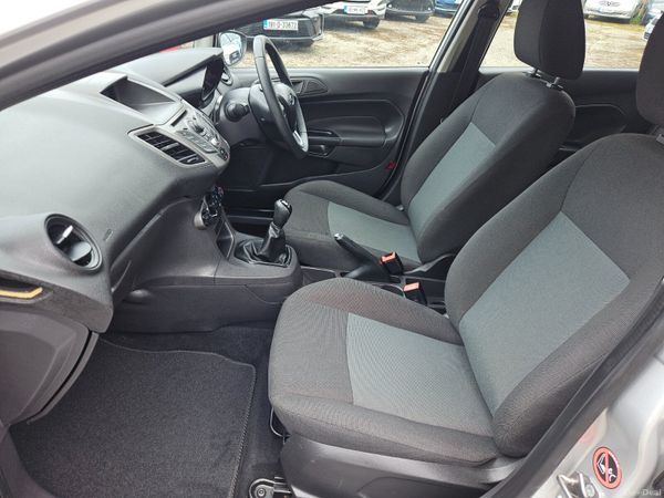 Ford Fiesta 2013 1.2 low mileage only 105klm 383719787