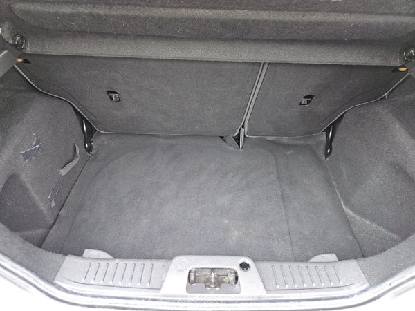 Ford Fiesta 2013 1.2 low mileage only 105klm 383719789