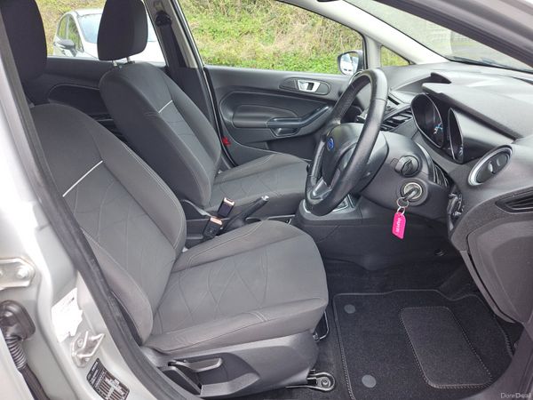 Ford Fiesta 2014 1.2 zetec low mileage 383724923