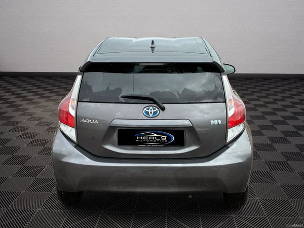 2015 Toyota Aqua / Yaris *Automatic* 383735917