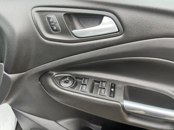 Ford Kuga 1.5TDCi 120PS Titanium 383736017