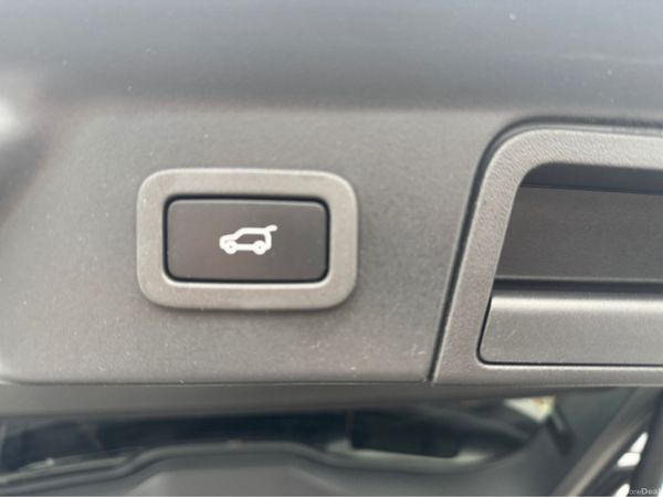 Land Rover Range Rover Velar R-DYN SE D180 5DR AUT 383850237