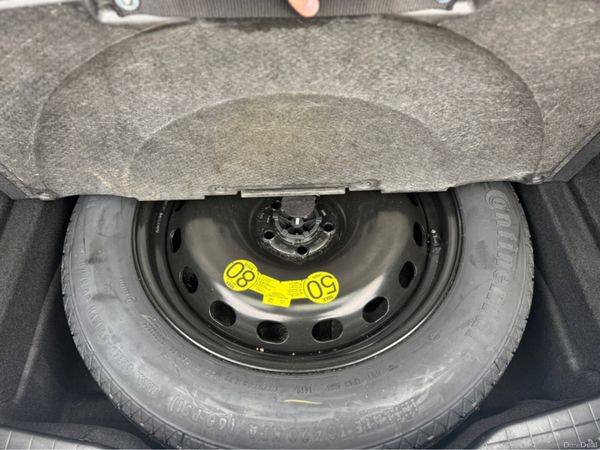 Land Rover Range Rover Velar R-DYN SE D180 5DR AUT 383850239