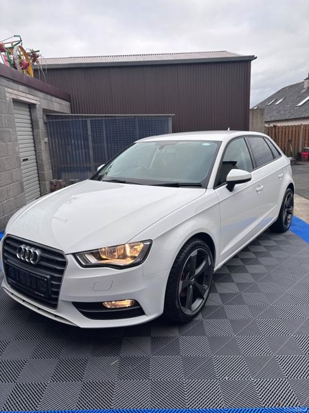 Audi A3 2016 383852371